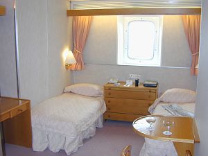 All Suite Cruises - Balcony, Veranda - Cunard Caronia